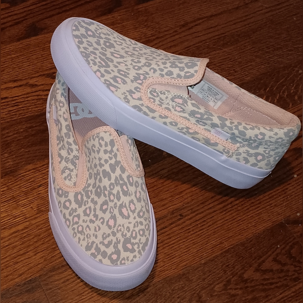 DC Pink Leopard Print Slides